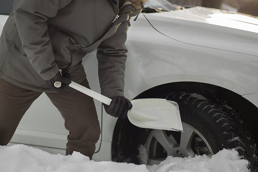 FISKARS lopata za snijeg mala, za auto 630x220 mm SnowXpert 1019347 - Image 2