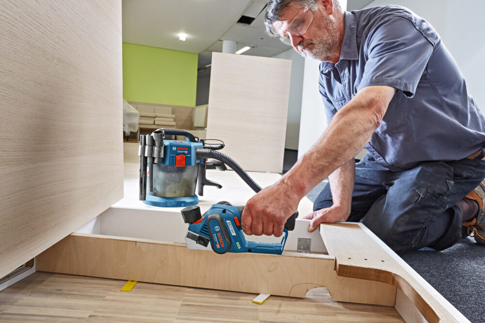 BOSCH aku blanja GHO 12V-20 2xAku 12V 3,0Ah L-Boxx - Image 4