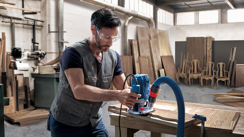 BOSCH vertikalna glodalica GOF 130 - Image 2