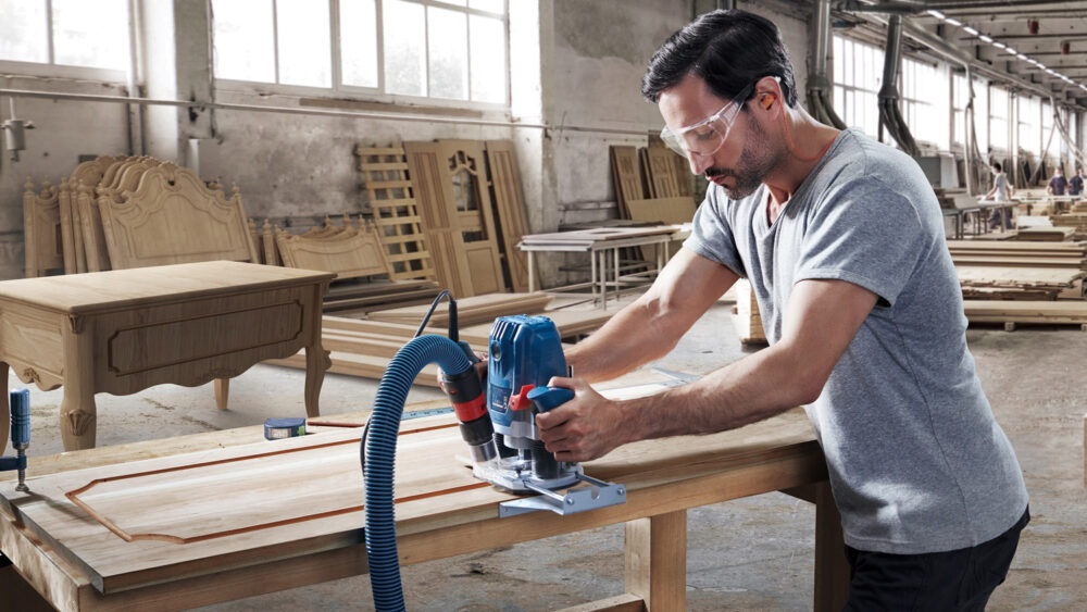 BOSCH vertikalna glodalica GOF 130 - Image 4