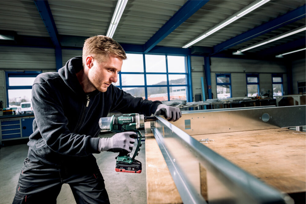 METABO aku pištolj za blok zakovice NP 18 LTX BL 5.0 2xAku 18V 2,0Ah MetaBOX - Image 3
