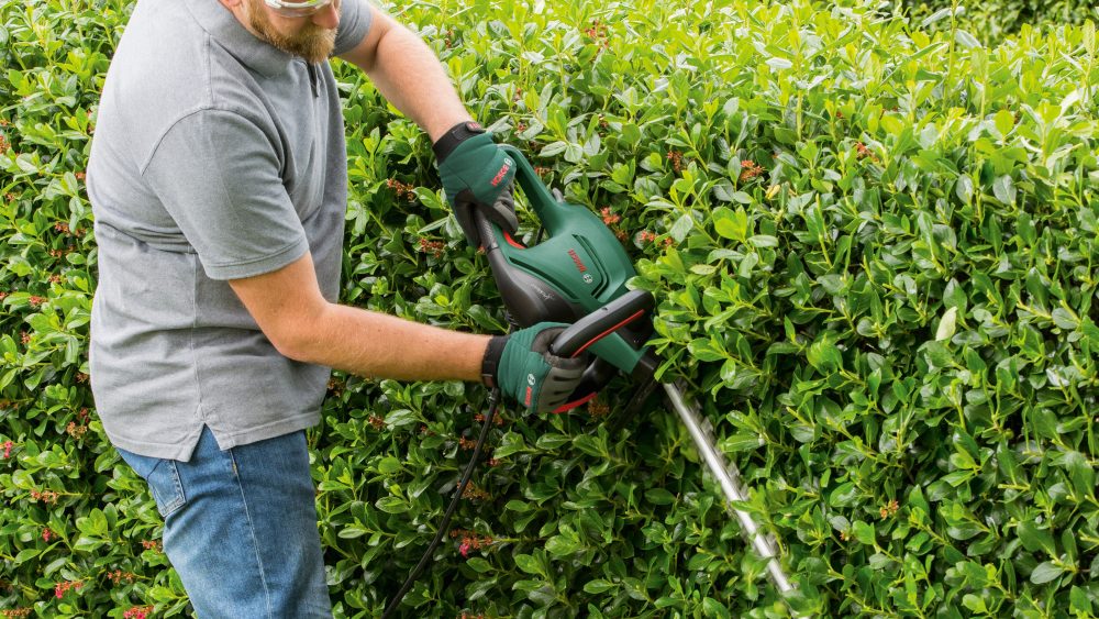 BOSCH električne škare za živicu UniversalHedgeCut 50 + POKLON vrtne rukavice XL - Image 3