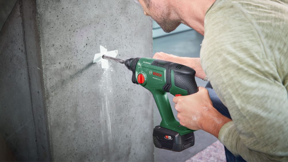 BOSCH aku bušaći čekić UniversalHammer 18V + aku set 18V 4,0Ah - Image 3