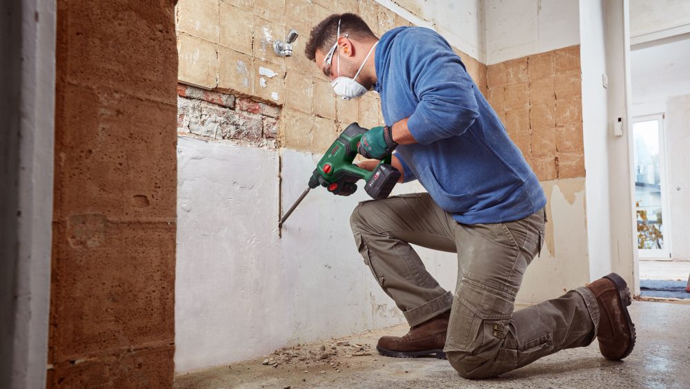BOSCH aku bušaći čekić UniversalHammer 18V + aku set 18V 4,0Ah - Image 5