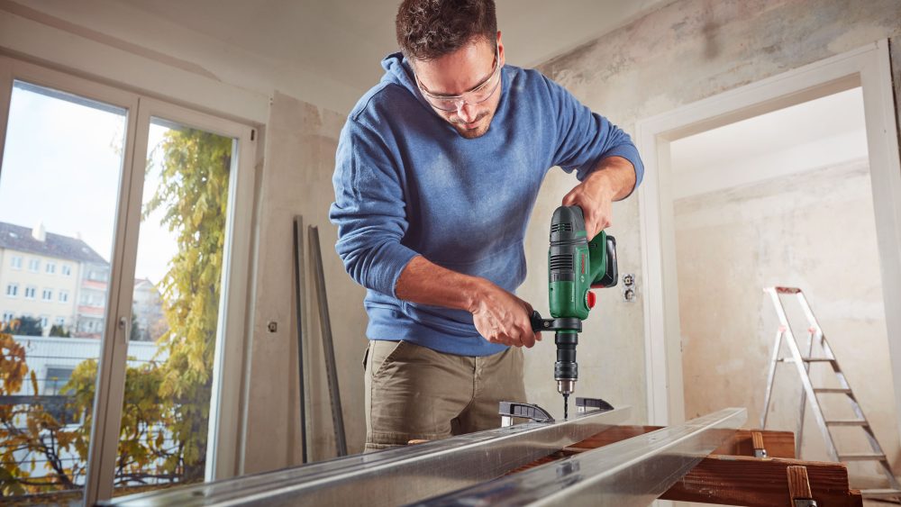 BOSCH aku bušaći čekić UniversalHammer 18V + aku set 18V 4,0Ah - Image 6
