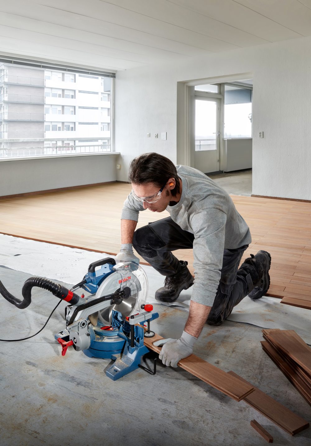 BOSCH preklopna pila GCM 254 - Image 2