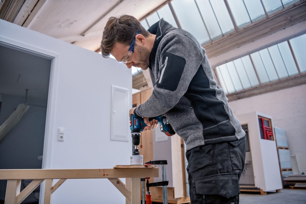 BOSCH aku udarna bušilica-izvijač GSB 18V-90 C 2xAku 18V 4,0Ah L-Boxx - Image 4