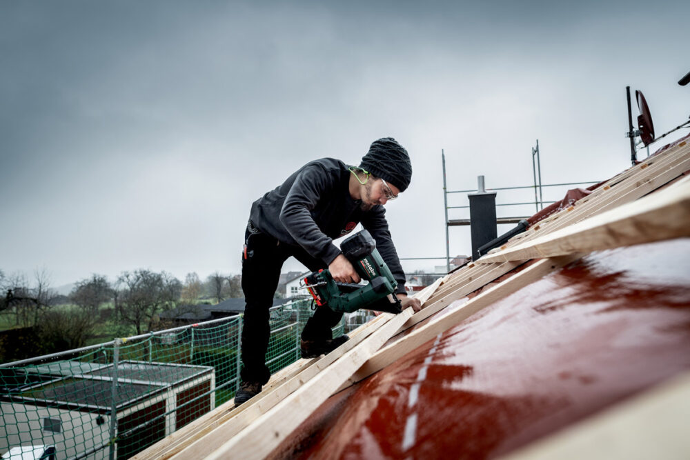 METABO aku pištolj za čavle NFR 18 LTX 90 BL 2xAku 18V 4,0Ah MetaBOX - Image 2