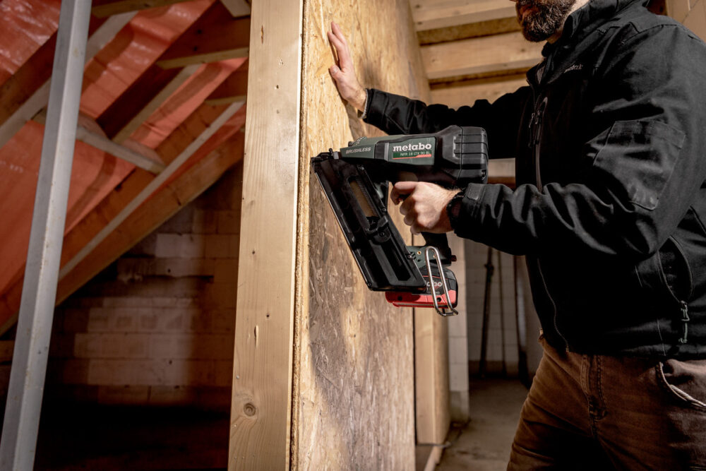 METABO aku pištolj za čavle NFR 18 LTX 90 BL 2xAku 18V 4,0Ah MetaBOX - Image 3
