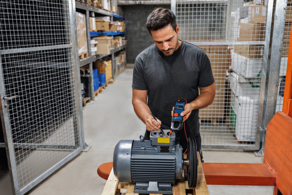 BOSCH strujna mjerna kliješta GMC 600-15 + MH 1 magnetni držač - Image 5