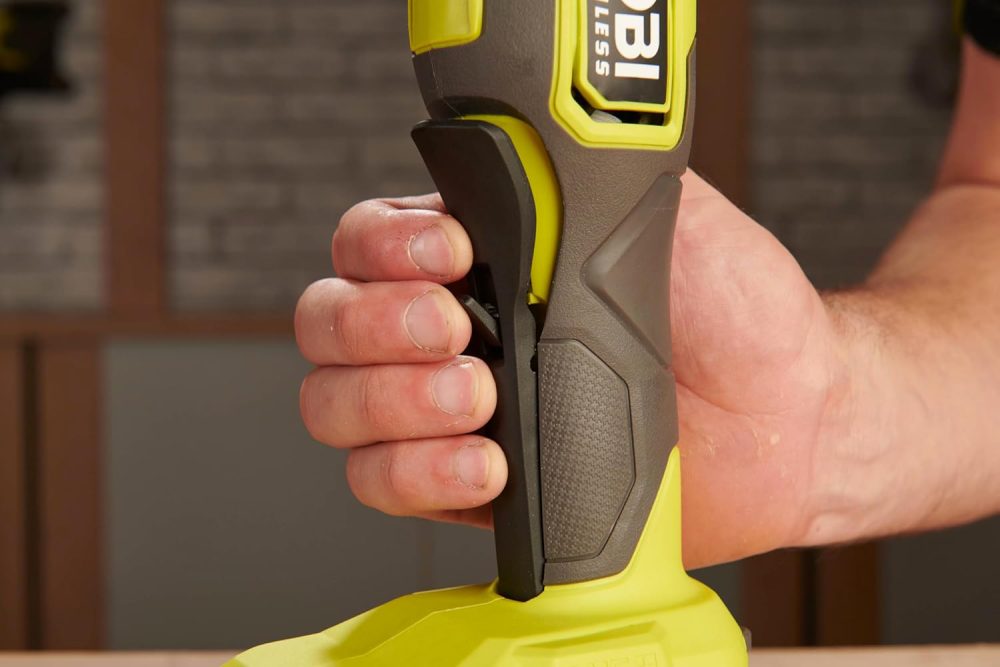 RYOBI aku kutna brusilica RAG18BL-0 18V + GRATIS aku set 18V 2,5Ah - Image 2