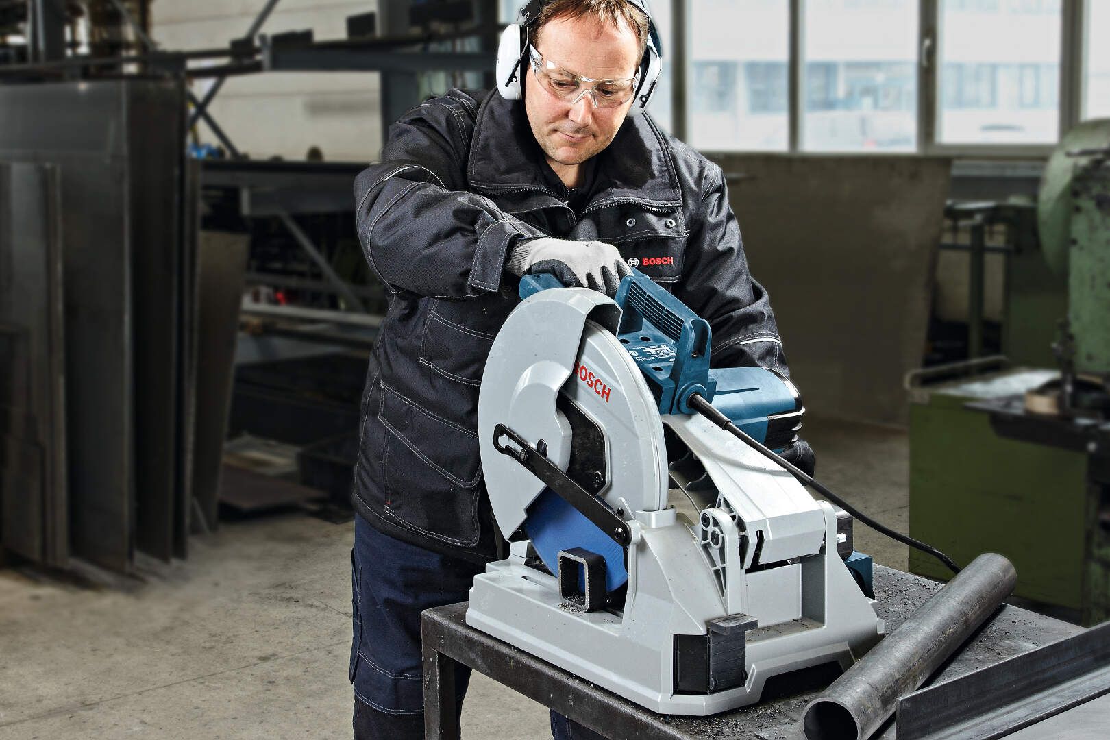 BOSCH stolna pila za metal GCD 12 JL - RASPRODAJA - Slika 3