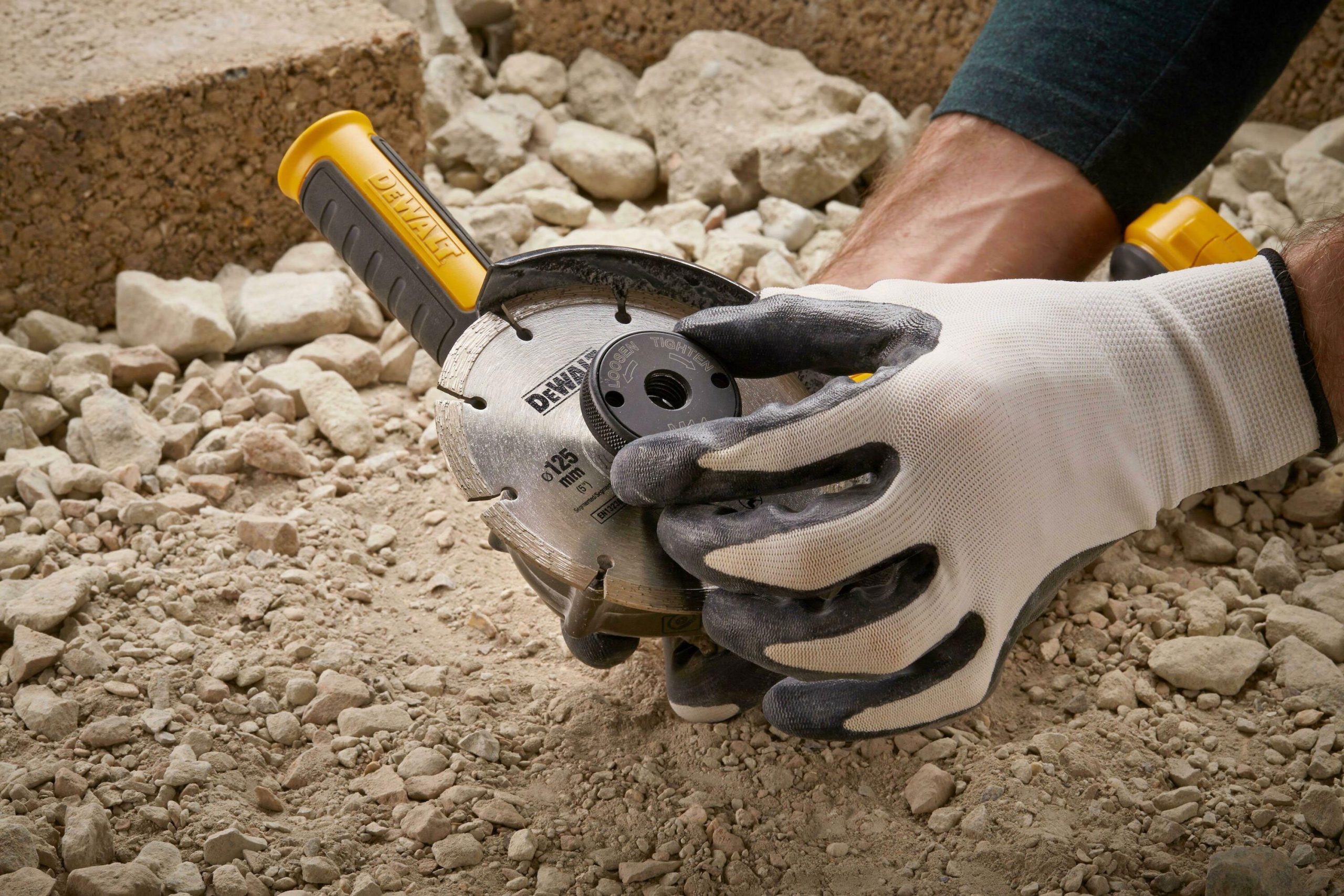 DEWALT stezna matica za brusilice M14 DT3559-QZ - Slika 3