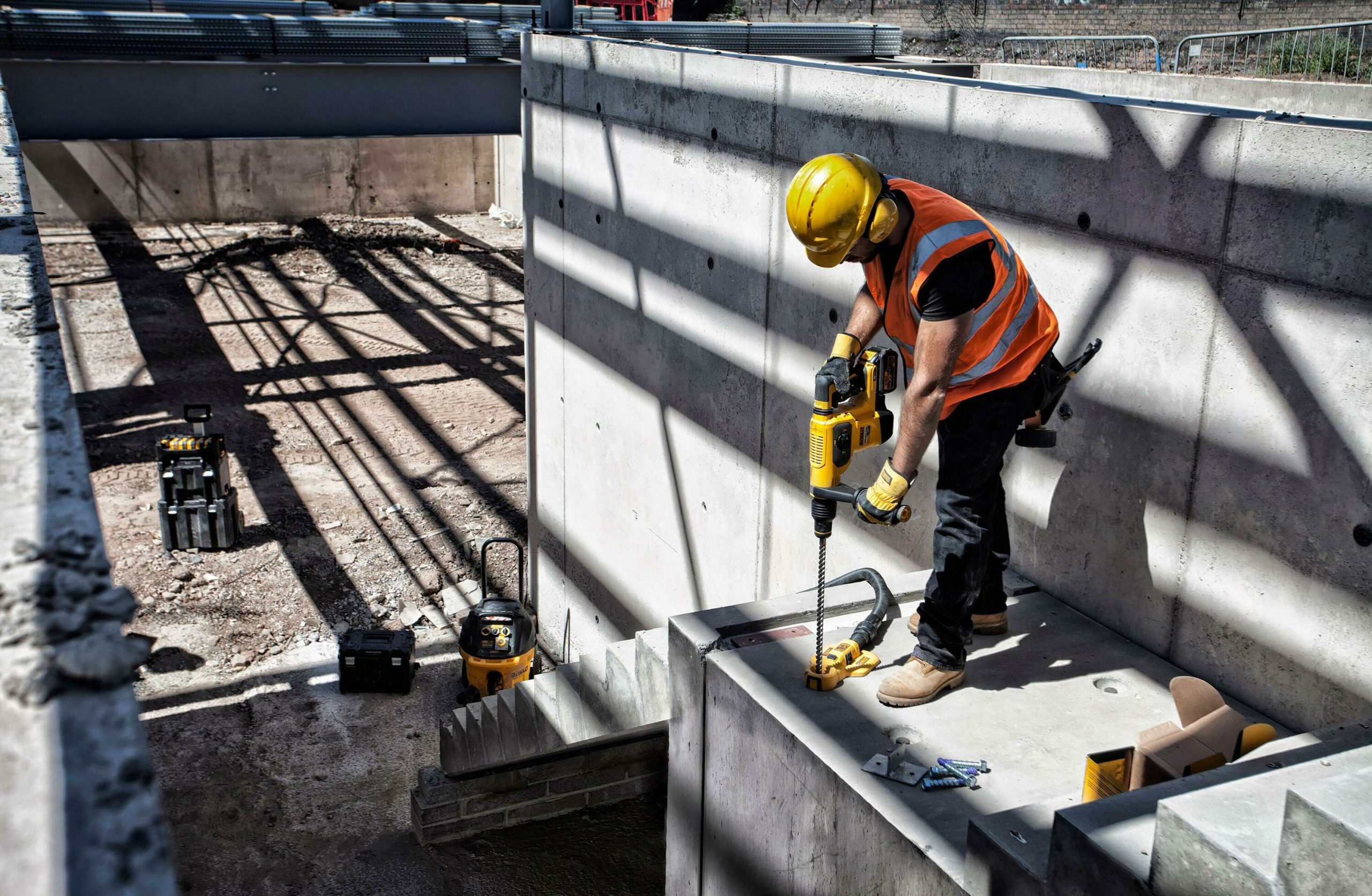 DEWALT SDS-MAX svrdlo za beton 32×570/450 mm DT60835-QZ - Slika 5